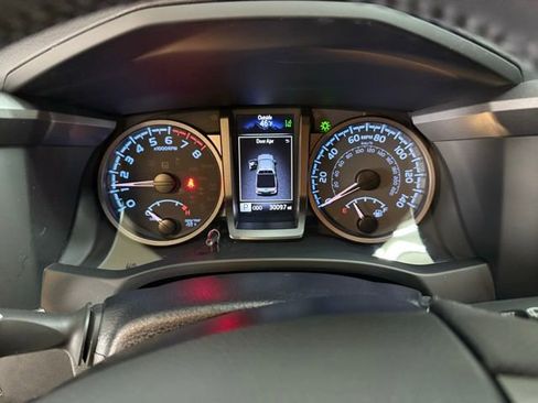 Used 2023 Toyota Tacoma TRD Sport image 25