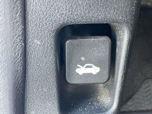 Used 2019 Honda Civic Sport image 16