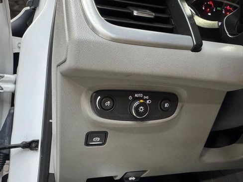 Used 2023 GMC Terrain SLT AWD/4WD image 23