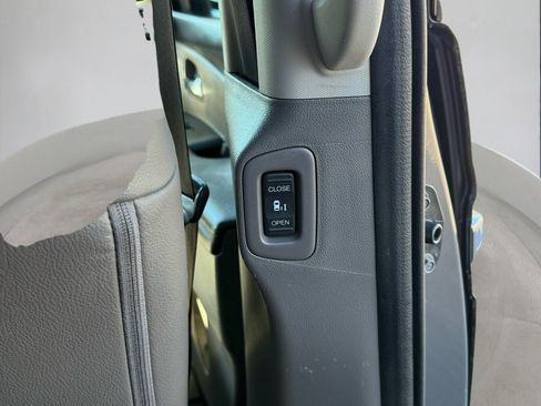 Used 2015 Honda Odyssey EX-L image 28