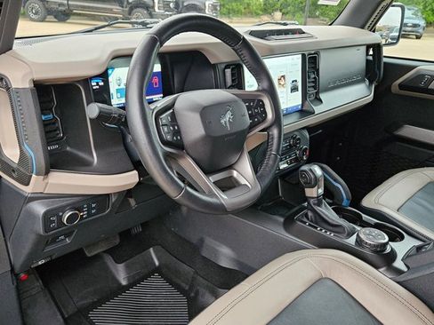 Used 2022 Ford Bronco Wildtrak image 10