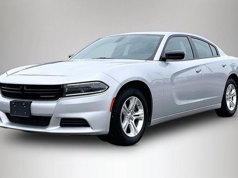 Used 2023 Dodge Charger SXT RWD image 2