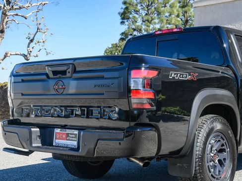 Used 2025 Nissan Frontier Pro-X image 6