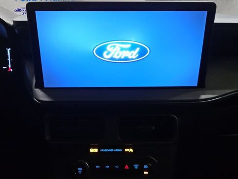 Certified 2025 Ford Maverick Lariat w/ Black Appearance Package AWD/4WD image 14