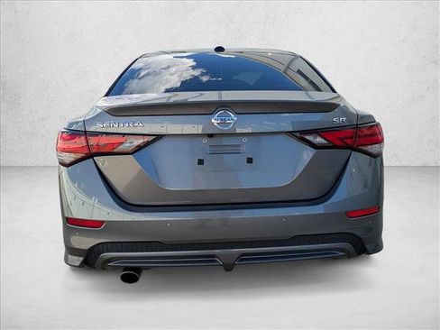 Used 2022 Nissan Sentra SR w/ SR Premium Package image 6