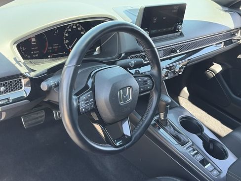 Used 2025 Honda Civic Sport image 17