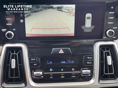 Used 2022 Kia Sorento EX w/ Panoramic Sunroof Package FWD image 14