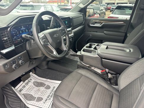 Used 2024 Chevrolet Silverado 1500 RST image 9
