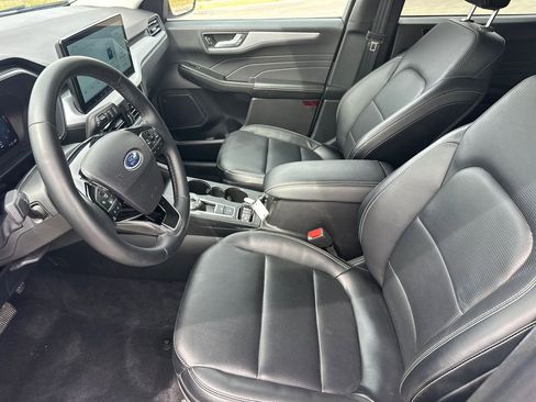 Used 2025 Ford Escape Platinum AWD/4WD image 9