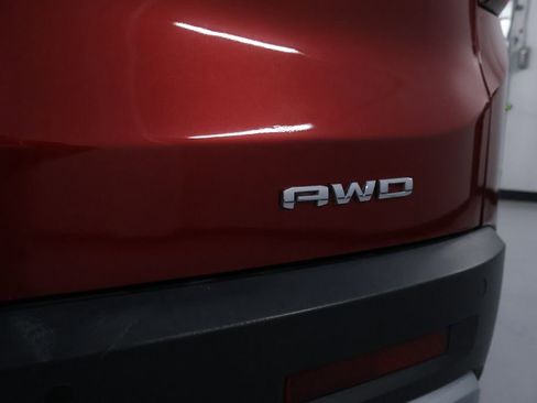 Used 2021 GMC Acadia SLT w/ LPO, Floor Liner Package image 11