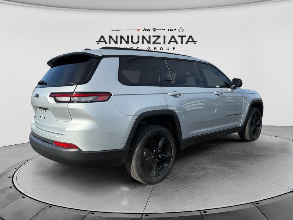 Used 2023 Jeep Grand Cherokee L Altitude AWD/4WD image 5