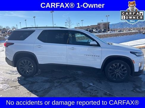 Used 2023 Chevrolet Traverse RS image 2