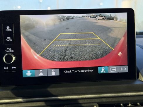 Used 2025 Honda Pilot EX-L image 22
