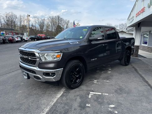 Used 2022 RAM 1500 Big Horn AWD/4WD image 3