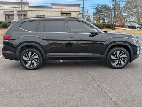 New 2026 Volkswagen Atlas SE FWD image 3