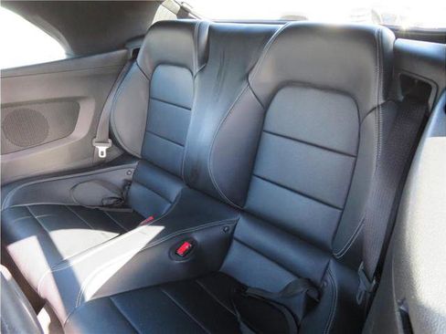 Used 2015 Ford Mustang Premium image 4