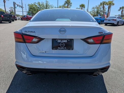 Certified 2025 Nissan Altima 2.5 SR FWD image 5