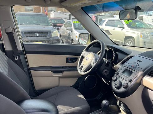 Used 2011 Kia Soul ! image 4