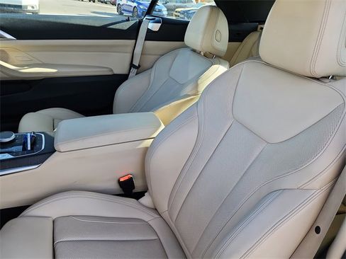 Used 2022 BMW 430i xDrive Convertible w/ Convenience Package image 13