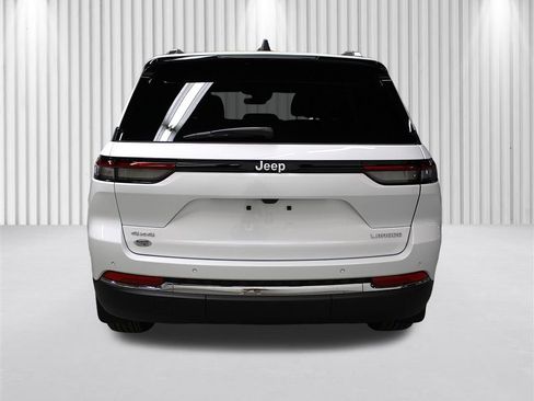 New 2026 Jeep Grand Cherokee Laredo X AWD/4WD image 4