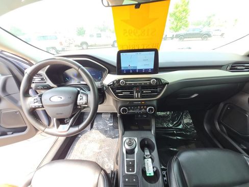Used 2022 Ford Escape SEL w/ Technology Package AWD/4WD image 21