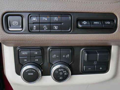 Used 2024 GMC Yukon Denali w/ Max Trailering Package image 49