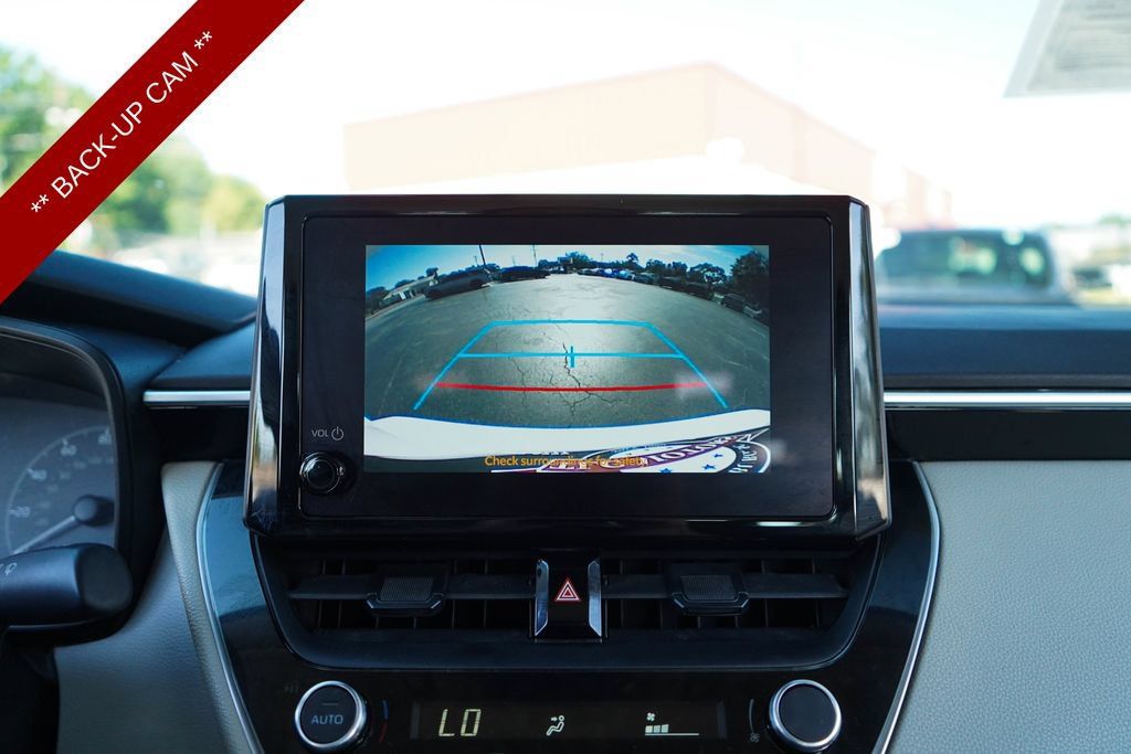 Used 2023 Toyota Corolla LE FWD image 10