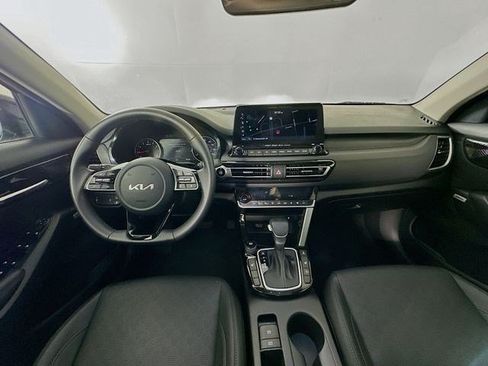 Used 2023 Kia Seltos SX w/ SX Sunroof Package AWD/4WD image 15