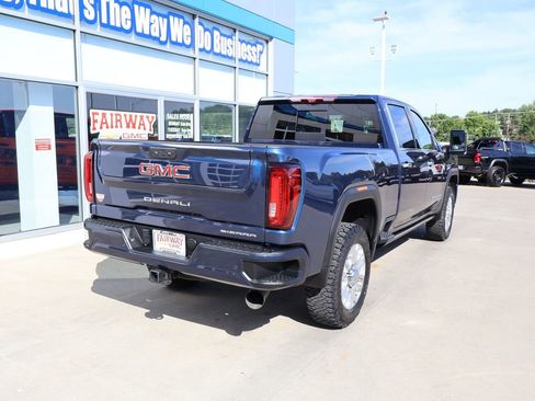 Used 2022 GMC Sierra 2500 Denali w/ Denali Ultimate Package AWD/4WD image 3