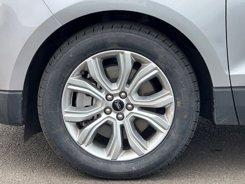 Used 2024 Ford Edge Titanium image 25