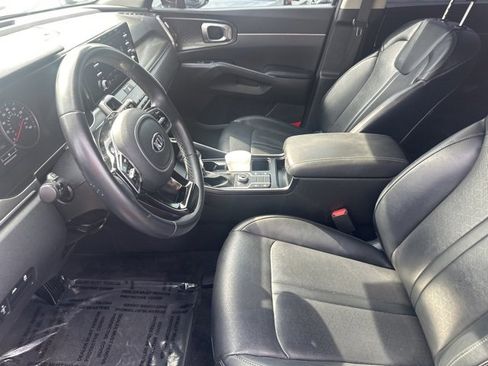 Used 2021 Kia Sorento S image 13