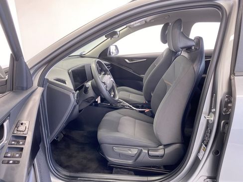 Certified 2025 Kia Niro LX FWD image 16
