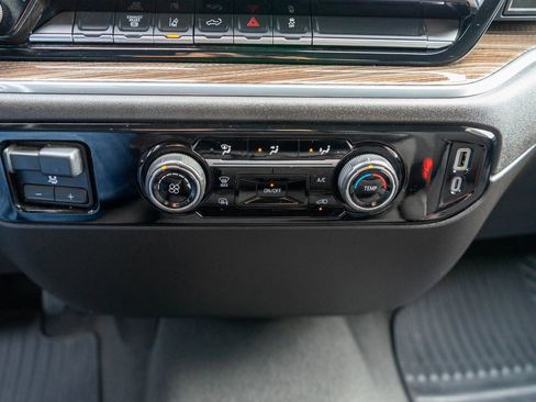 Used 2024 Chevrolet Silverado 2500 LT image 23