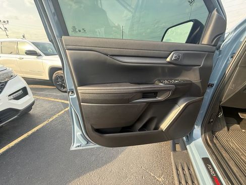 Used 2025 Ford Ranger Raptor image 11