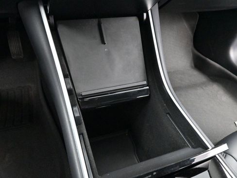 Used 2018 Tesla Model 3 Long Range RWD image 23