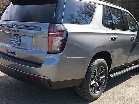Used 2021 Chevrolet Tahoe Z71 w/ Z71 Signature Package image 8