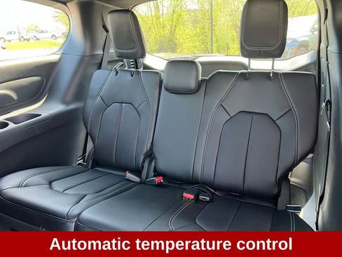 New 2026 Chrysler Pacifica Select FWD image 7