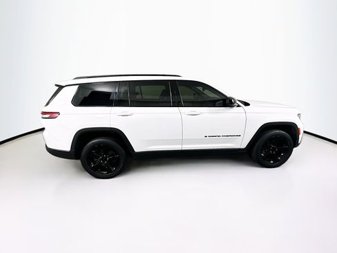 Used 2022 Jeep Grand Cherokee L Laredo image 10
