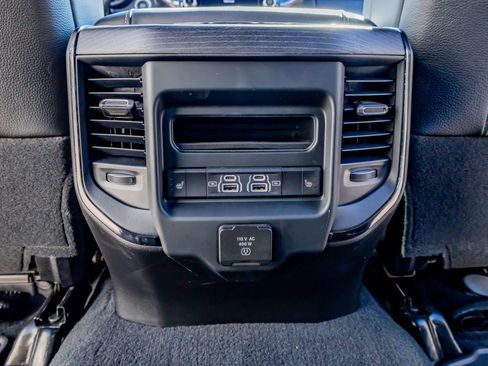 Used 2024 RAM 2500 Limited image 34