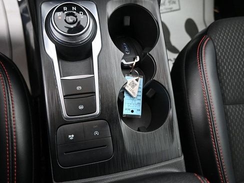 Used 2025 Ford Escape ST-Line image 17