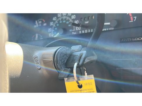 Used 1997 Buick Le Sabre Custom w/ Headliner Lighting Pkg FWD image 19