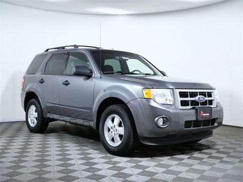 Used 2011 Ford Escape XLT w/ 202A Rapid Spec Order Code image 1
