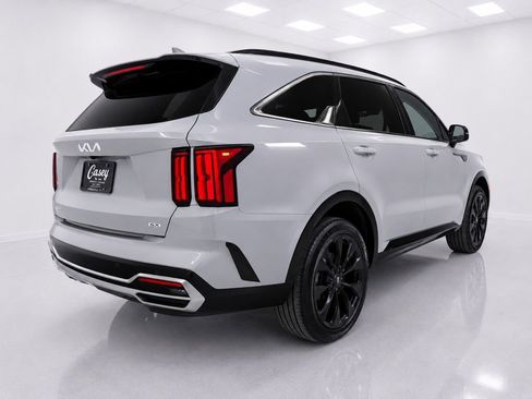 Used 2023 Kia Sorento SX AWD/4WD image 7