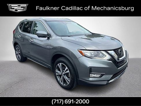 Used 2020 Nissan Rogue SV w/ Sun & Sound Touring Package AWD/4WD image 3