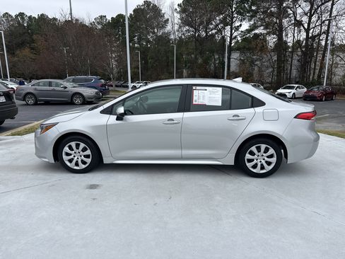 Certified 2024 Toyota Corolla LE image 7