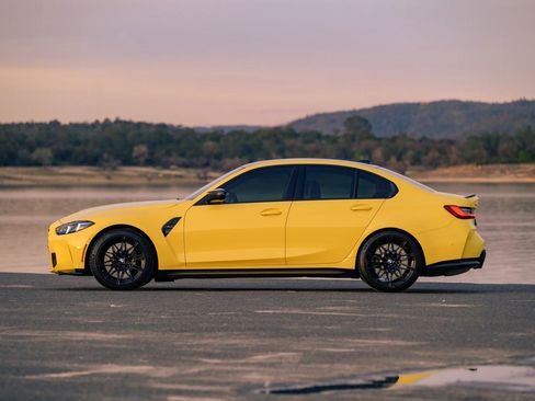 Used 2026 BMW M3 Competition w/ M Carbon Exterior Package AWD/4WD image 28