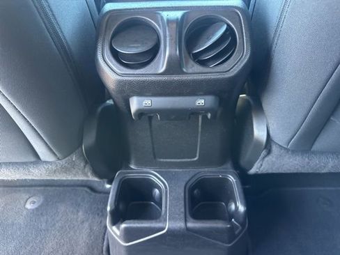 Used 2021 Jeep Wrangler Unlimited Sport AWD/4WD image 23