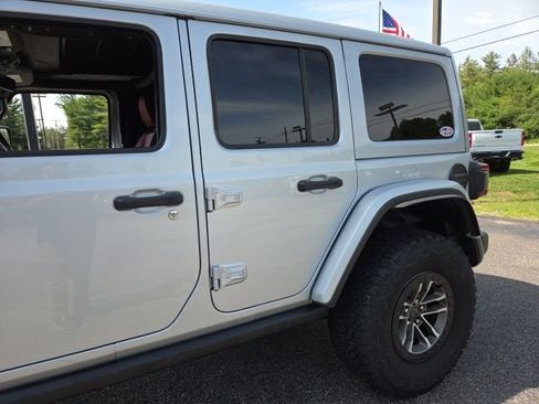 Used 2024 Jeep Wrangler Unlimited Rubicon 392 AWD/4WD image 16