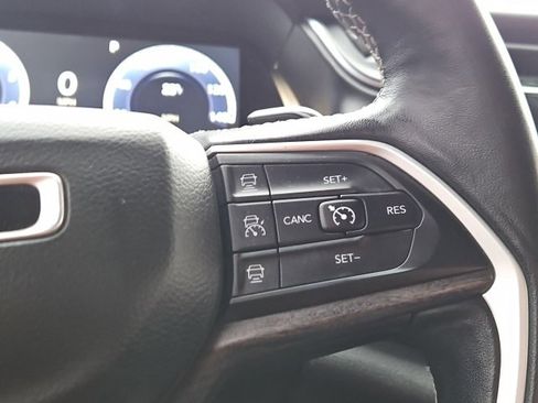 Used 2022 Jeep Grand Cherokee L Limited image 41