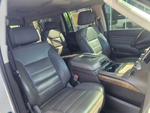 Used 2019 GMC Yukon XL Denali w/ Denali Ultimate Package RWD image 6